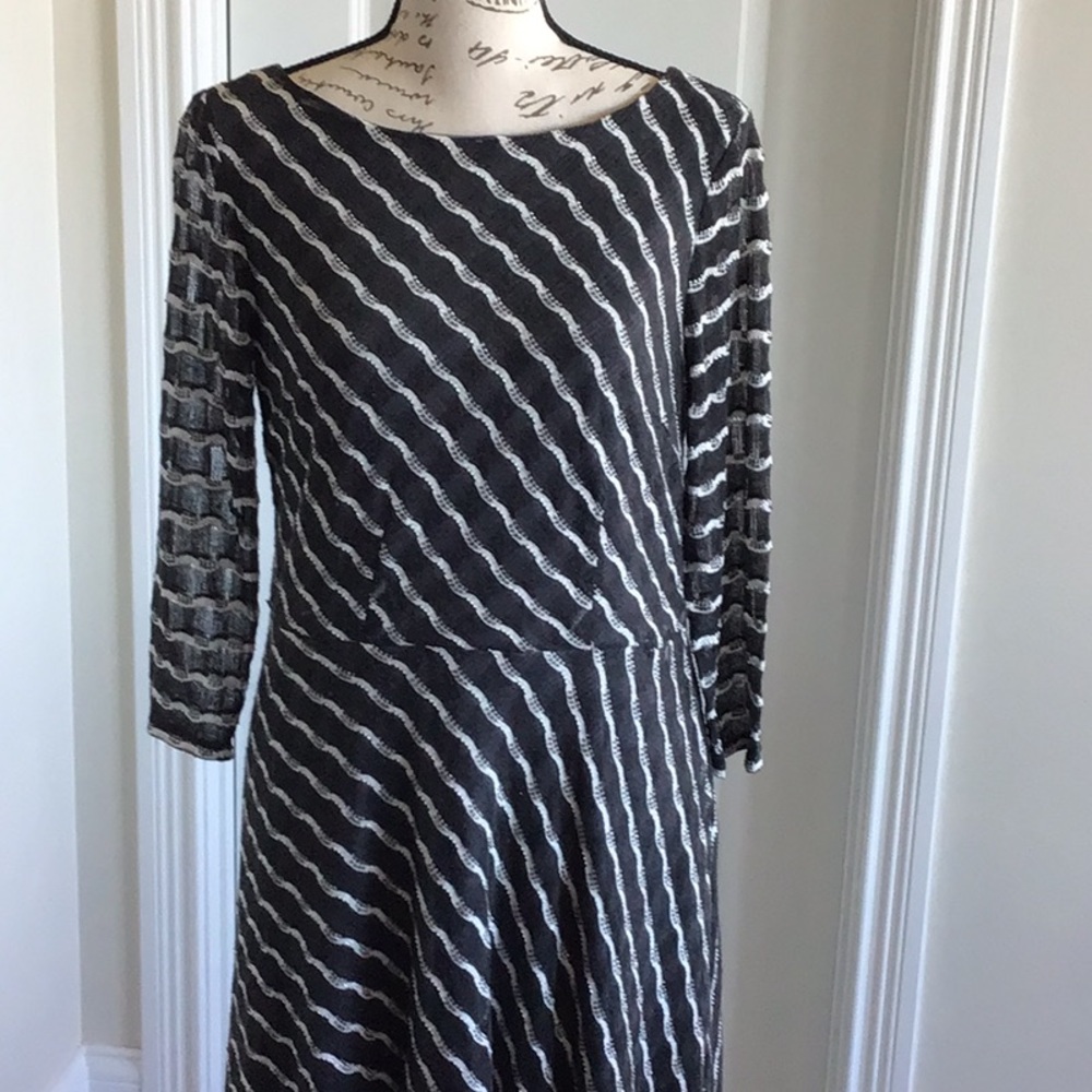 Vintage Evan Picone black a line dress 3/4 length sleeve silver stripes Sz 8